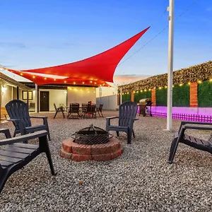 Holiday home Retreat - 2 Bedroom With King-size Bed - 3 Smart Tvs - 10 Min From Airp - Unit A Phoenix