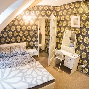 Hostel Fitness - Restauracja, Darmowy Parking I Siłownia Wrocław